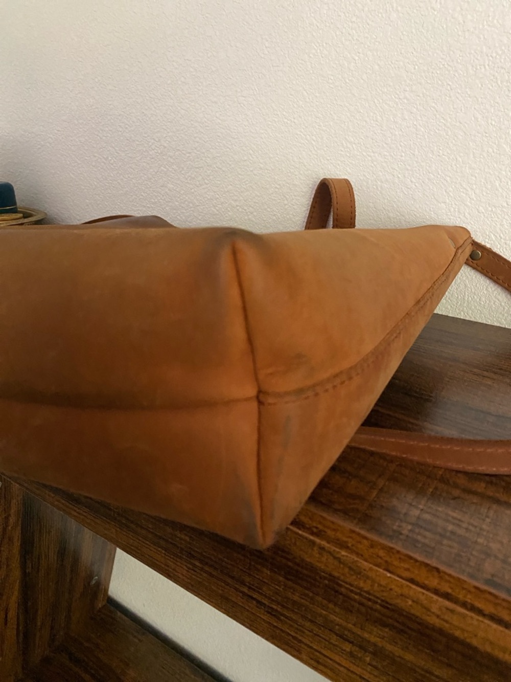 Portland Leather Tan Leather Tote with Shoulder & Crossbody Straps - Picture 4 of 5